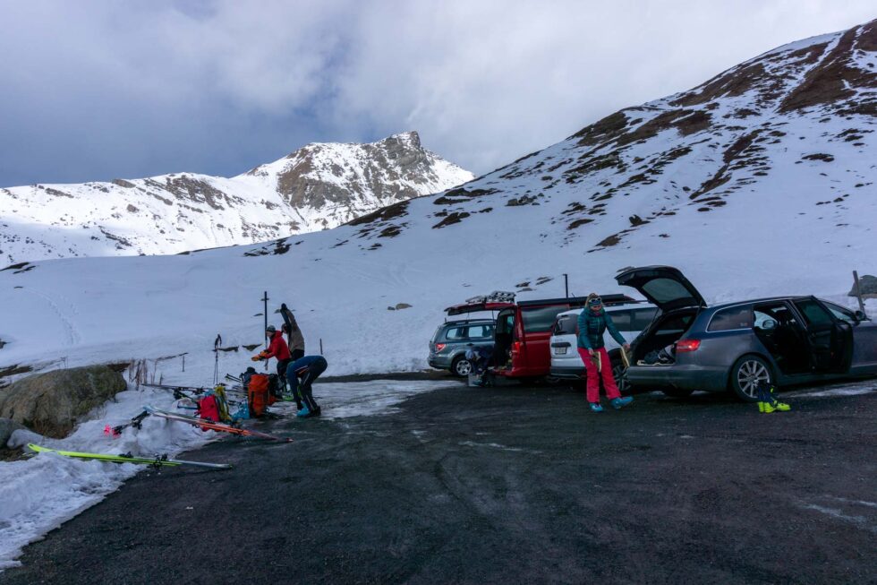 Start bei wenig Schnee am Julierpass